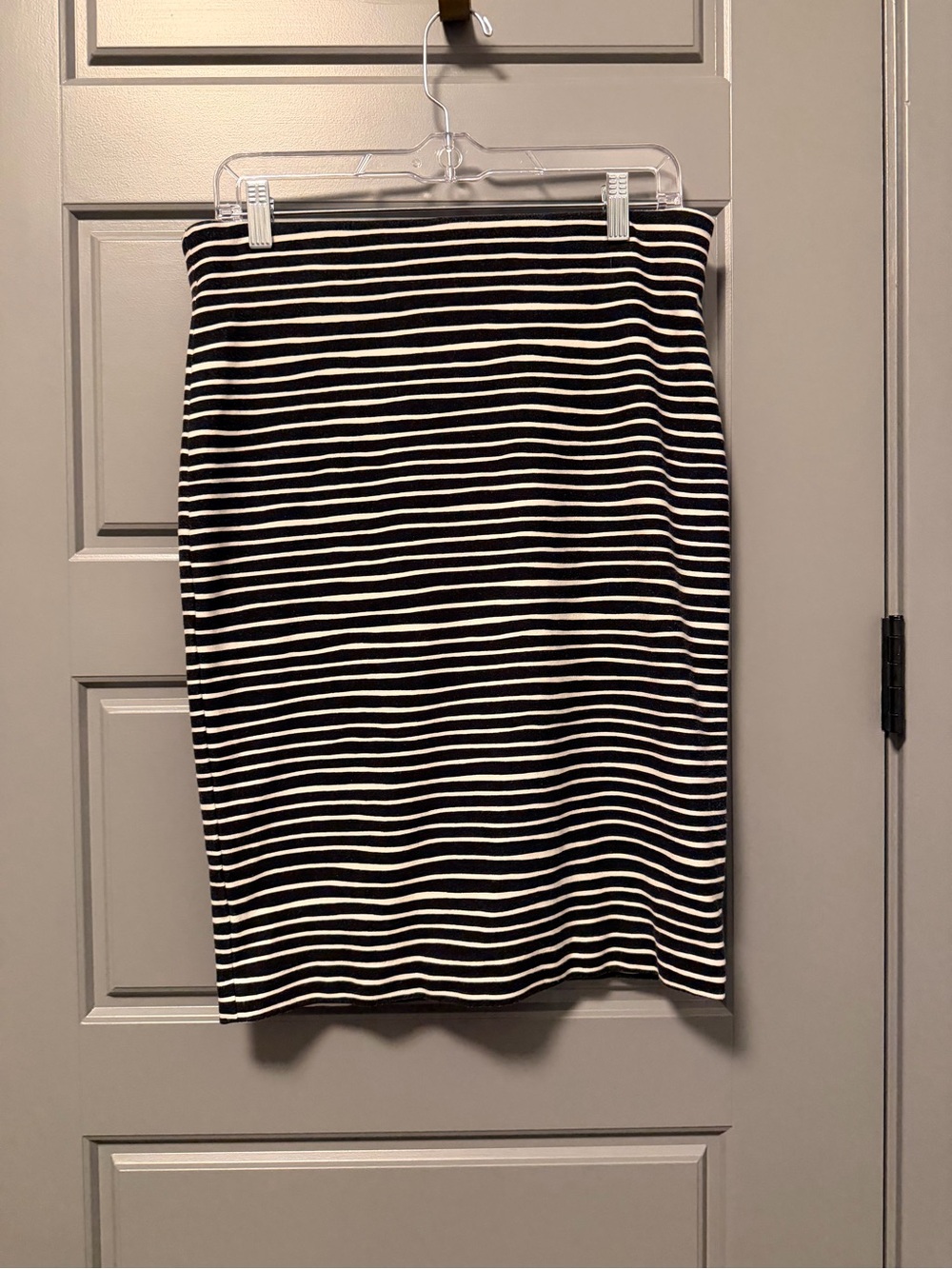 LOFT Black & White Striped Pencil Skirt PETITE LARGE